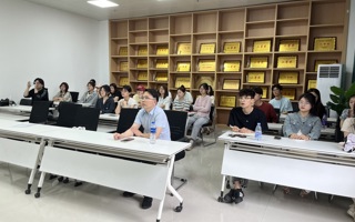 创新创业教育学院举办2025节能减排大赛作品打磨会暨劳动教育周主题活动